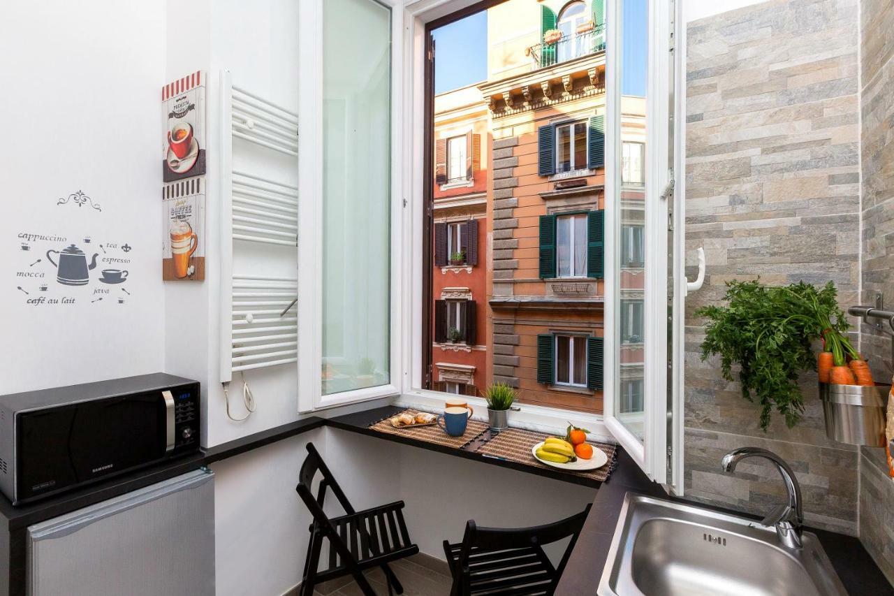 Boutique Domus Trastevere Bertani Rome Exterior photo